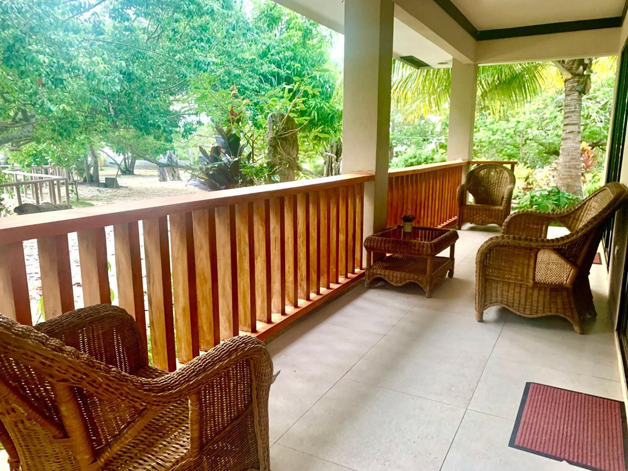 Adayo Cove Resort Siquijor Exteriör bild