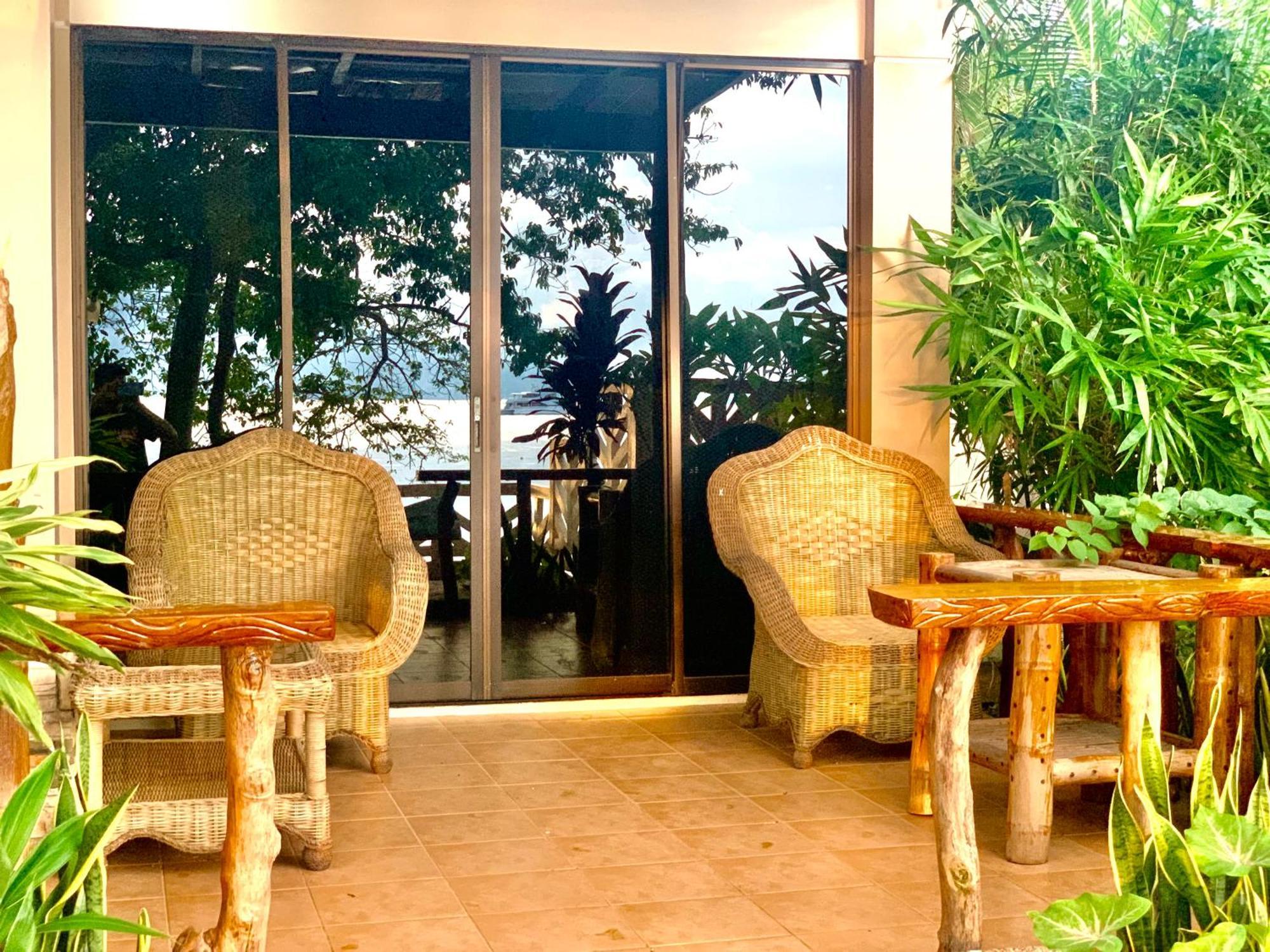 Adayo Cove Resort Siquijor Exteriör bild